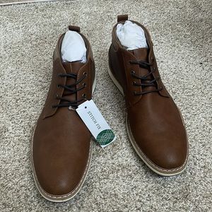 A-Frame men’s chukka boots